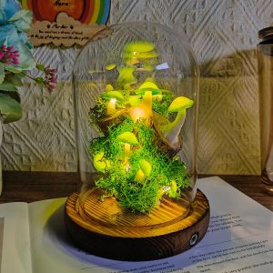 Growing on Trees Green Mushroom Lamp